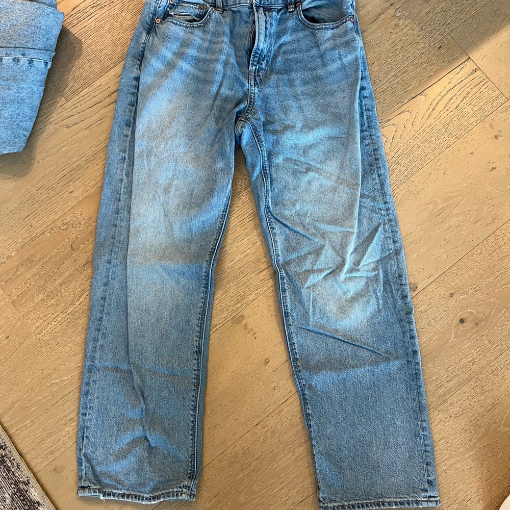 AE Strigid Low-Rise Ex-Boyfriend Jean